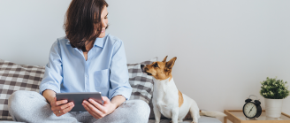 Femme avec son chien